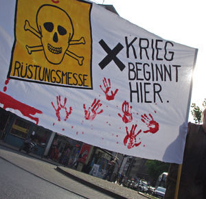 Protest: Keine Rüstungsmesse in Frankfurt